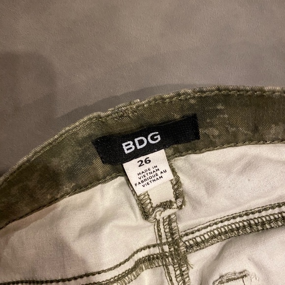 BDG Camo Jeans - Picture 2 of 5